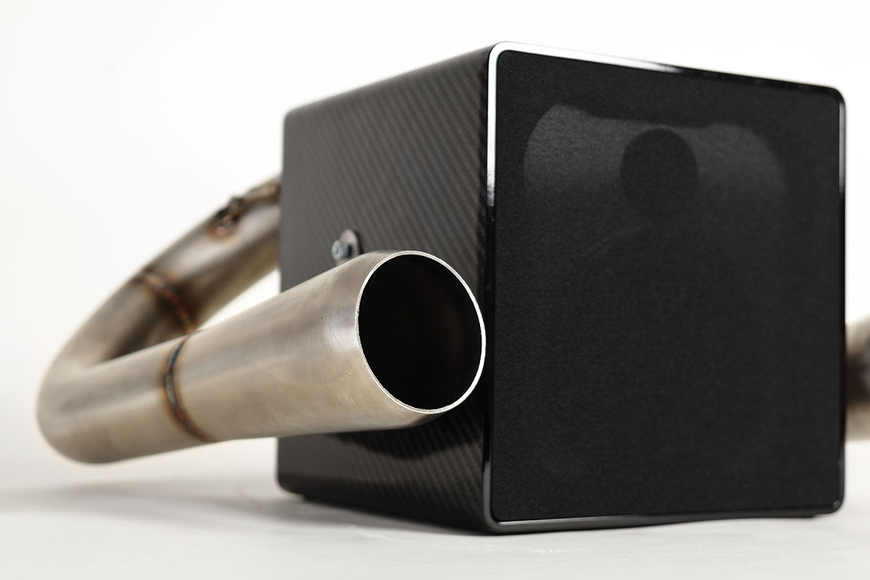 iXOOST KUBO Carbon impianti stereo stile e suono di alta qualità