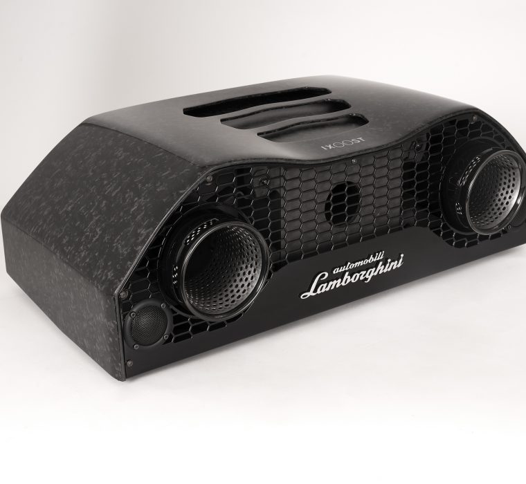 iXOOST Lamborghini™ AVALÁN Forged Carbon - amplificatore 2×100 watt