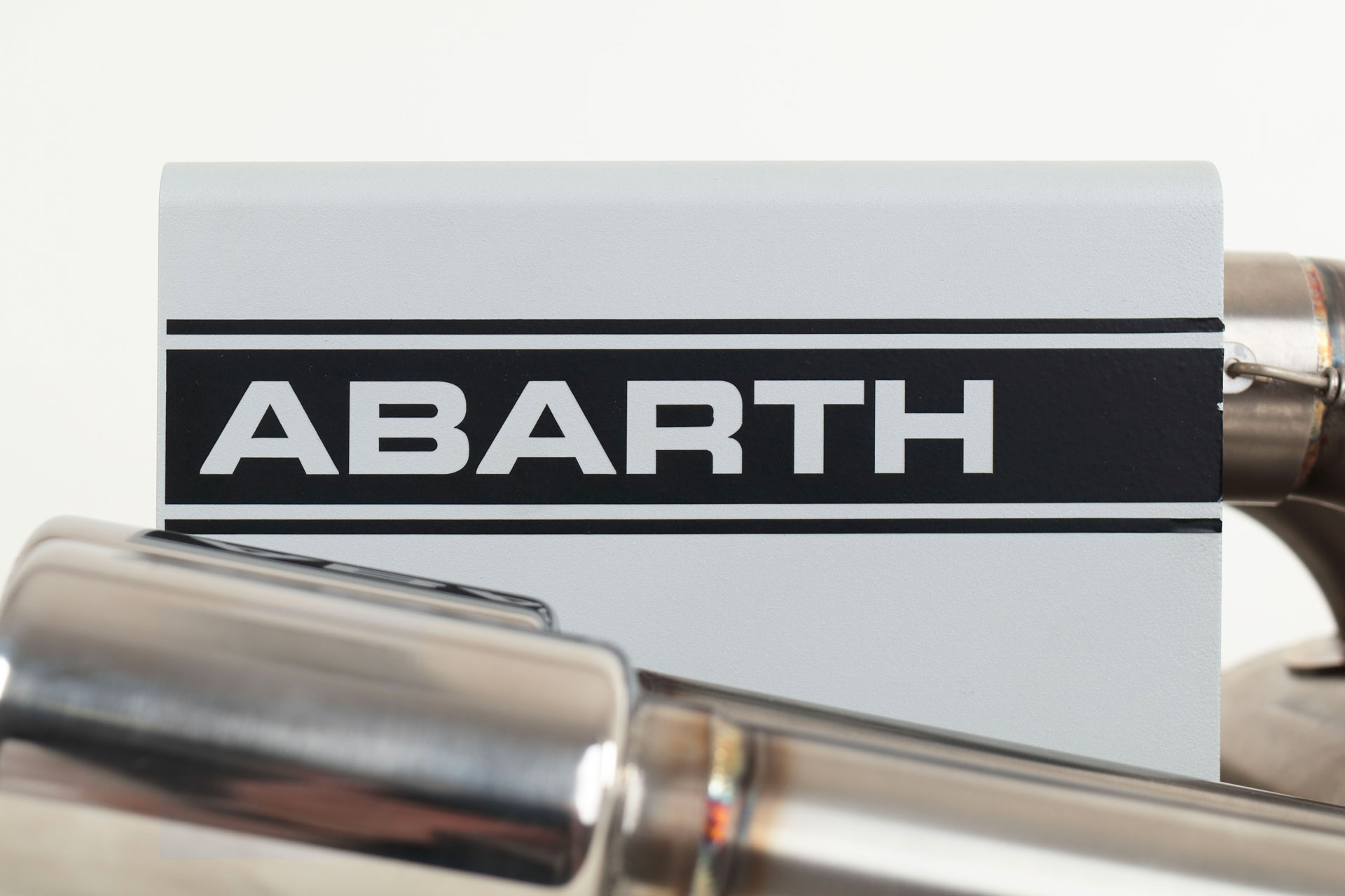 IXOOST KUBO ABARTH 595 - Abarth luxury sound system