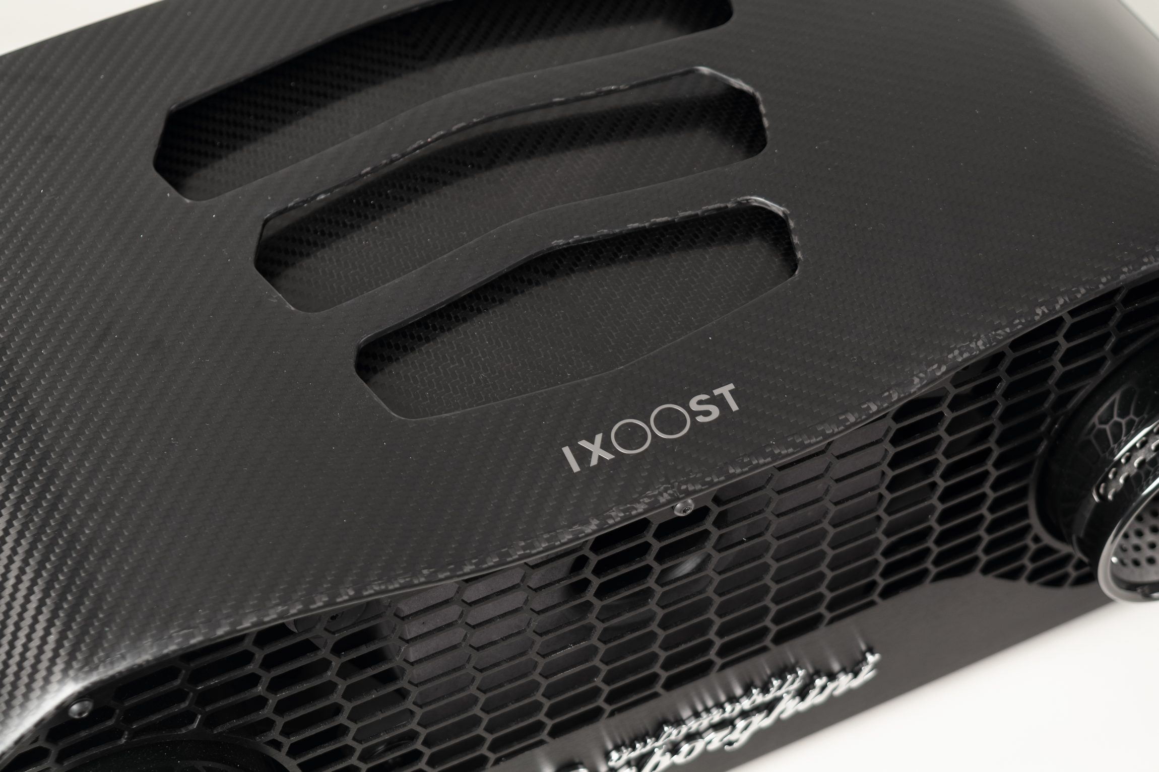 Luxury sound system - iXOOST creation inspired by the Huracán Performante Lamborghini™