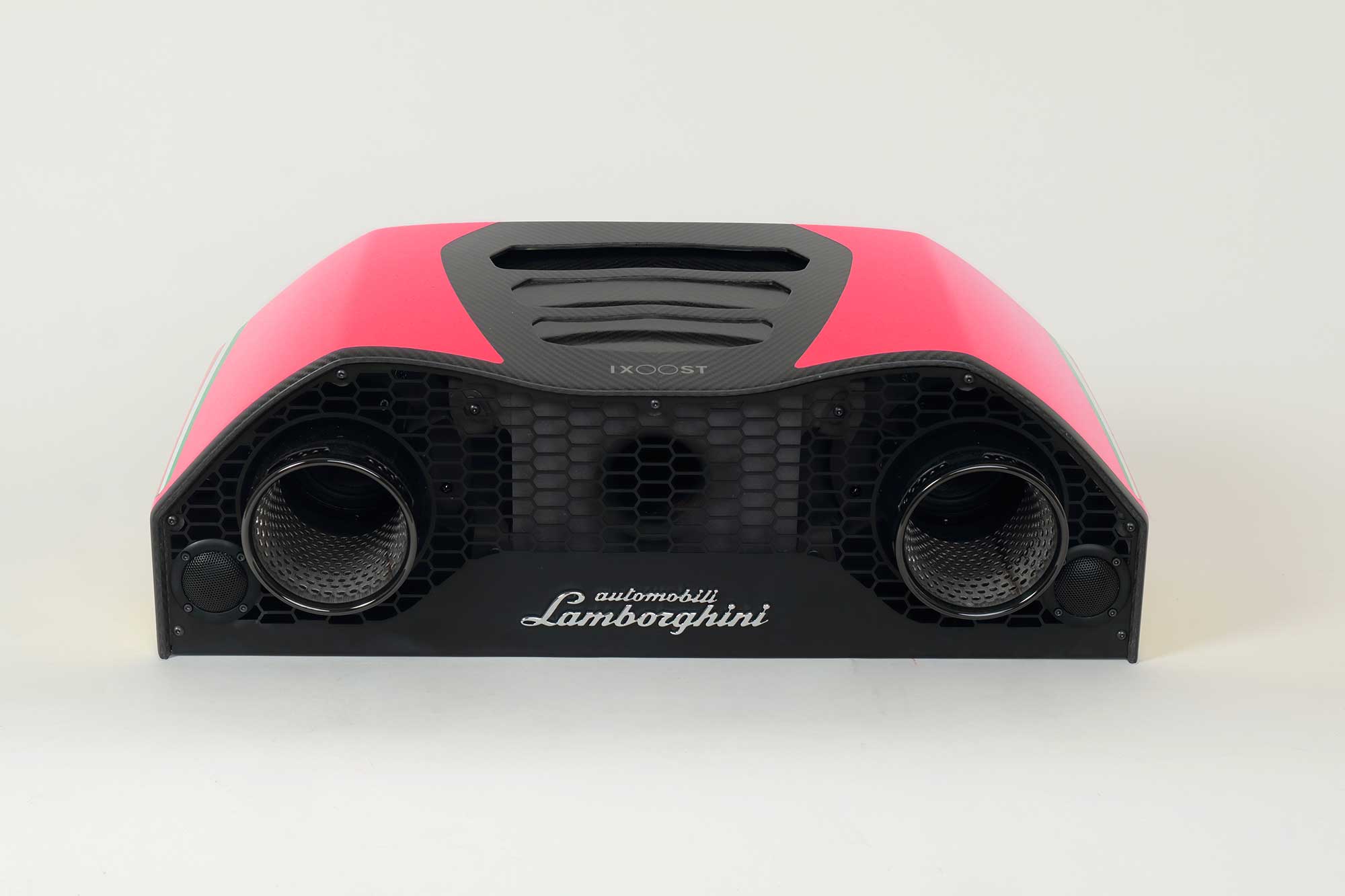 iXOOST AVALÁN Mars Red Lamborghini™ exhaust speaker