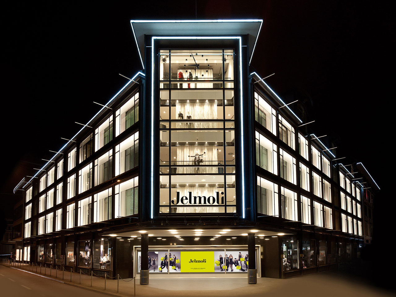 The iXOOST hi-fi systems enter the oldest department store in Europe